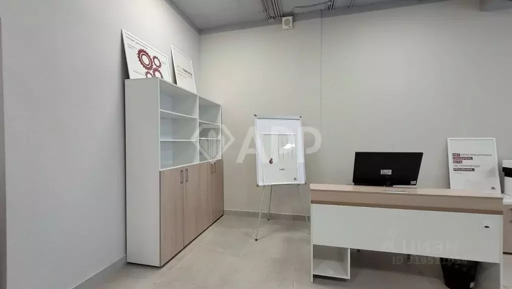 Офис в Татарстан, Казань ул. Энгельса, 15 (50 м) - Фото 1