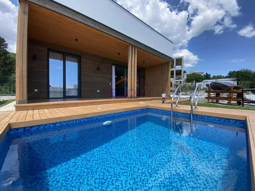 Дом в Крым, Ялта муниципальный округ, Краснокаменка пгт  (50 м) - Фото 1