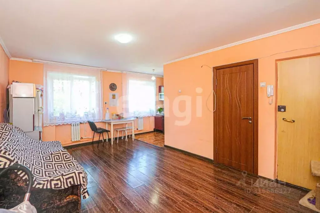3-к кв. Бурятия, Улан-Удэ ул. Хахалова, 3А (57.0 м) - Фото 0
