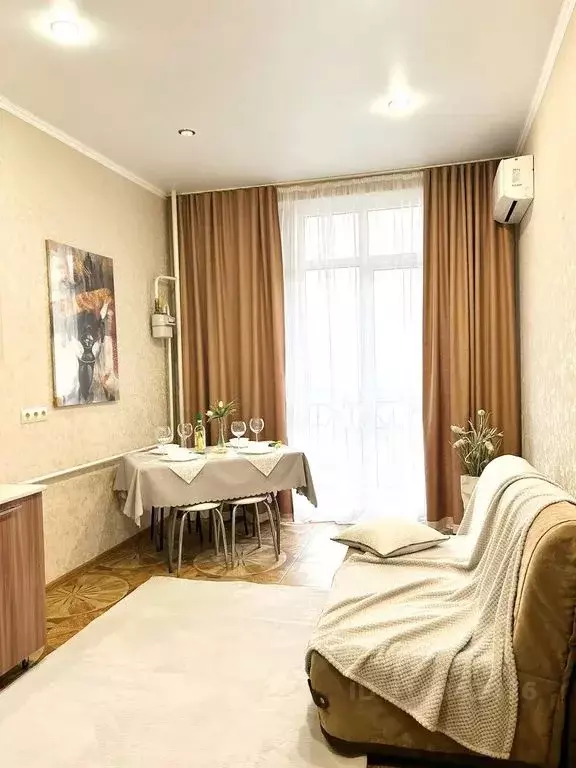 2-к кв. Краснодарский край, Геленджик Крымская ул., 22к21 (50.0 м) - Фото 0