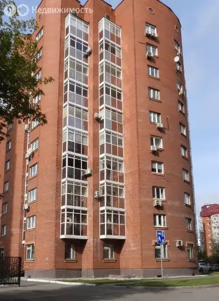 1-комнатная квартира: Тюмень, улица Грибоедова, 15к2 (65.5 м) - Фото 1
