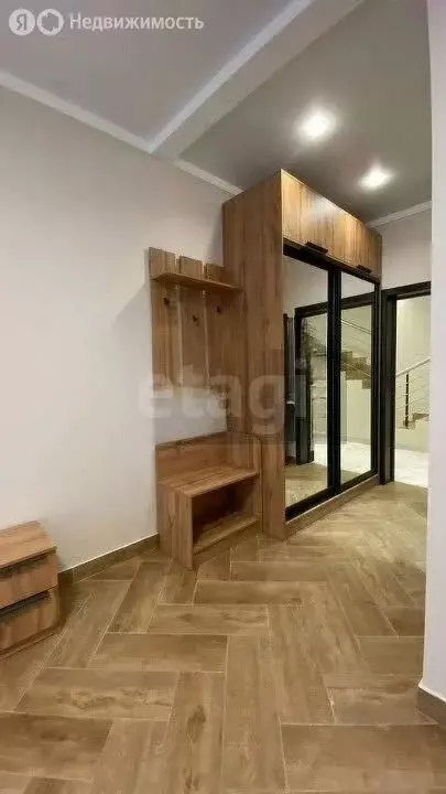 4-комнатная квартира: Геленджик, Ульяновская улица, 37 (500 м) - Фото 1