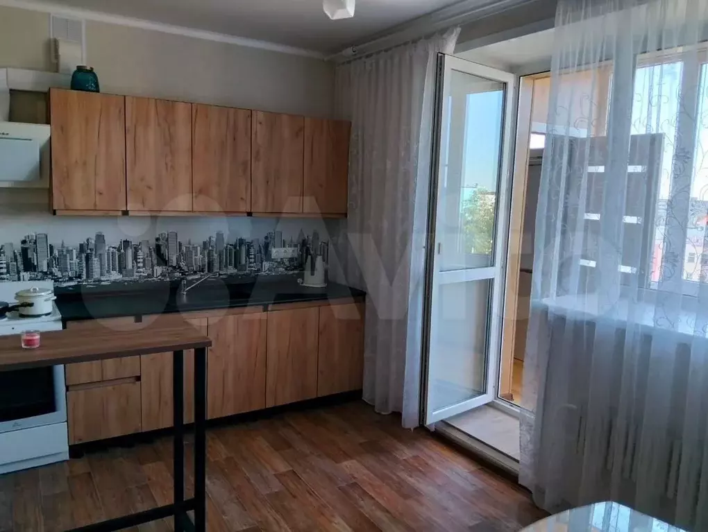 1-к. квартира, 40 м, 4/9 эт. - Фото 1