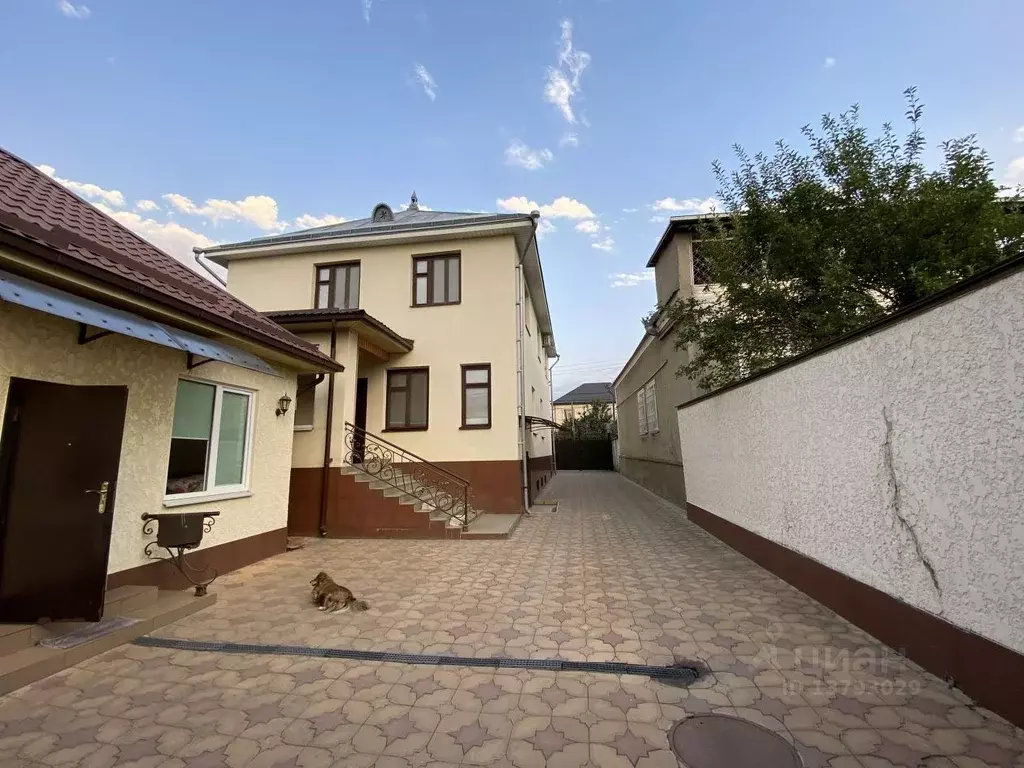 Дом в Кабардино-Балкария, Нальчик ул. Вологирова, 161 (400 м) - Фото 0