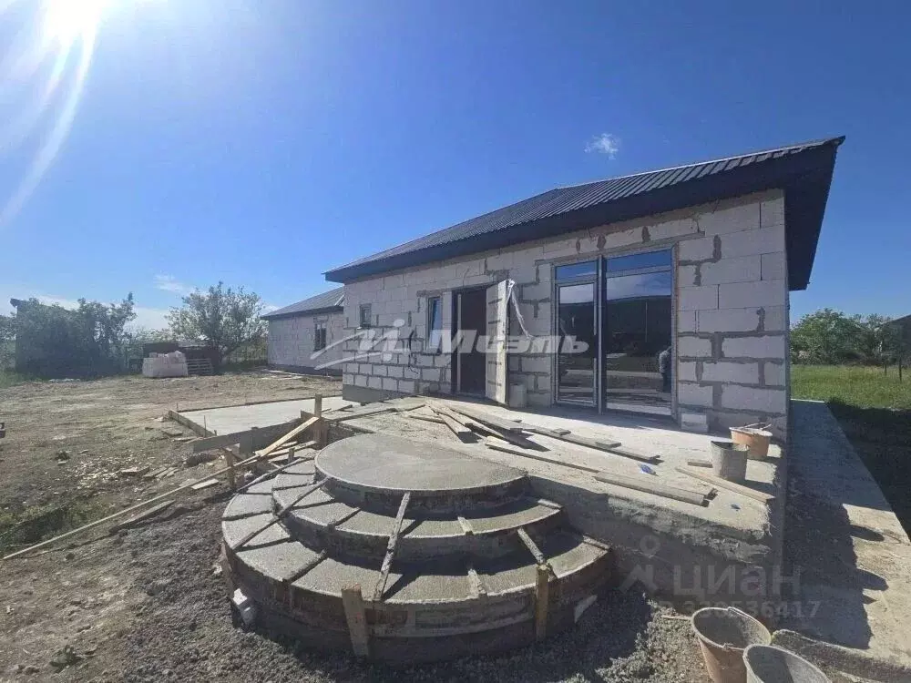 Дом в Крым, Симферопольский район, с. Трудовое ул. Скалистая (85 м) - Фото 1