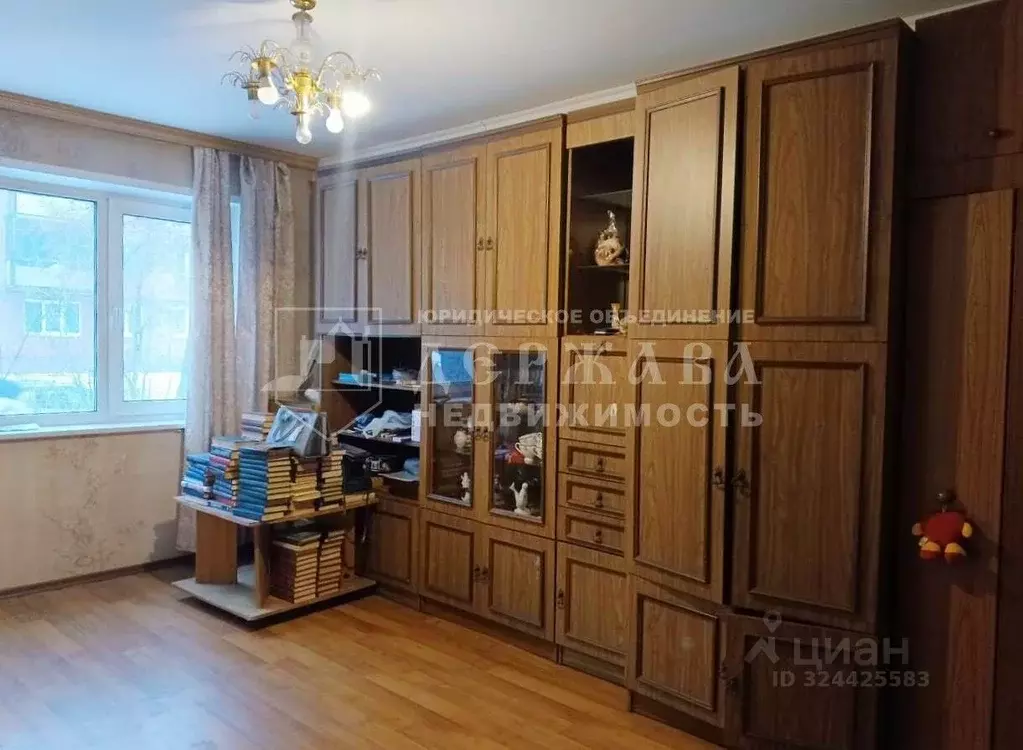 3-к кв. Кемеровская область, Кемерово Красная ул., 12 (61.8 м) - Фото 1