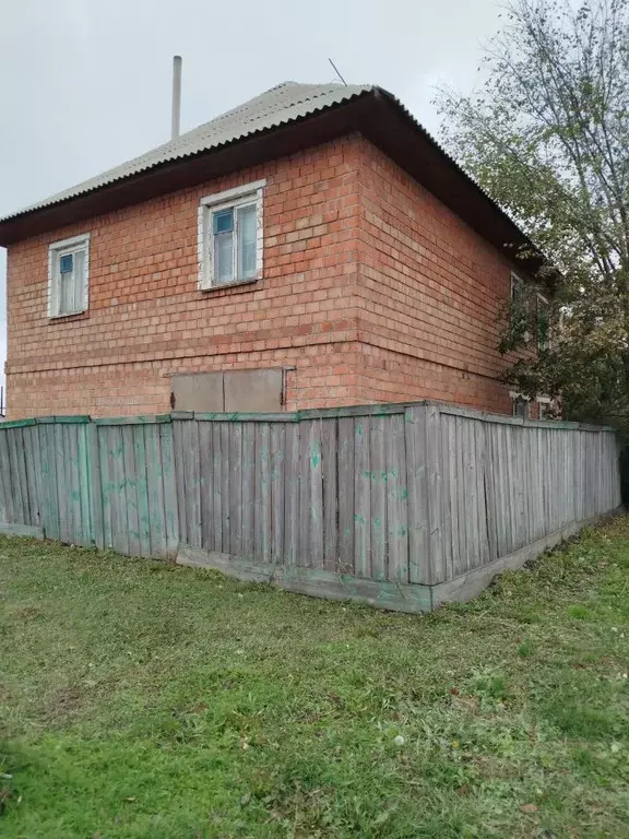 Дом в Омская область, Калачинск Сенная ул. (146 м) - Фото 1