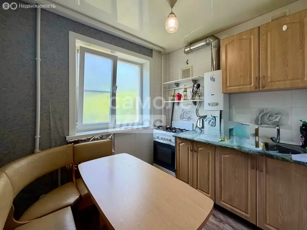 2-комнатная квартира: Славянск-на-Кубани, улица Ленина, 73 (42 м) - Фото 1