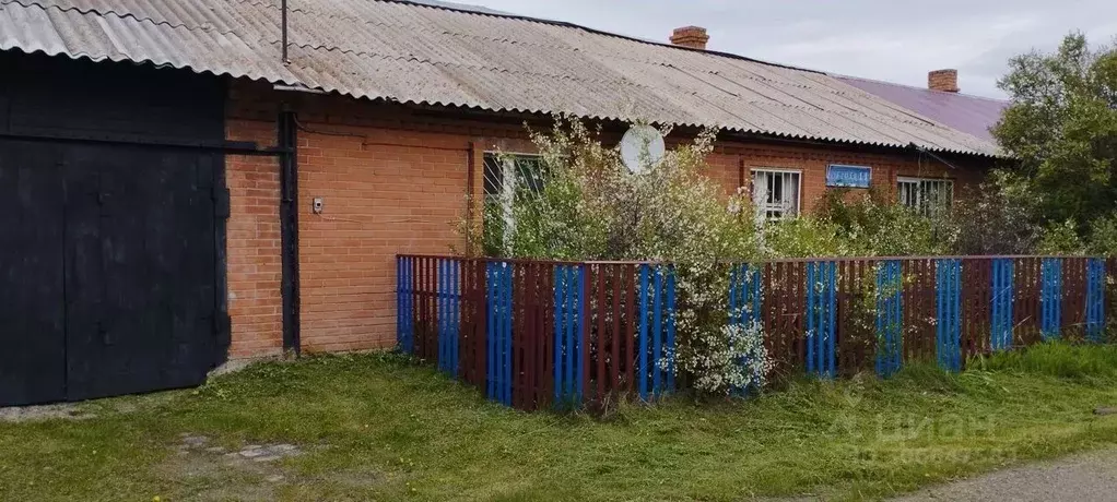 Дом в Красноярский край, Емельяновский район, Шуваевский сельсовет, с. ... - Фото 1