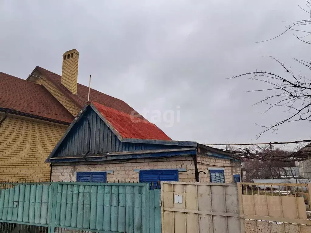 Дом в Волгоградская область, Волжский Энергетик СНТ, ул. 17-я, 42 (30 ... - Фото 1