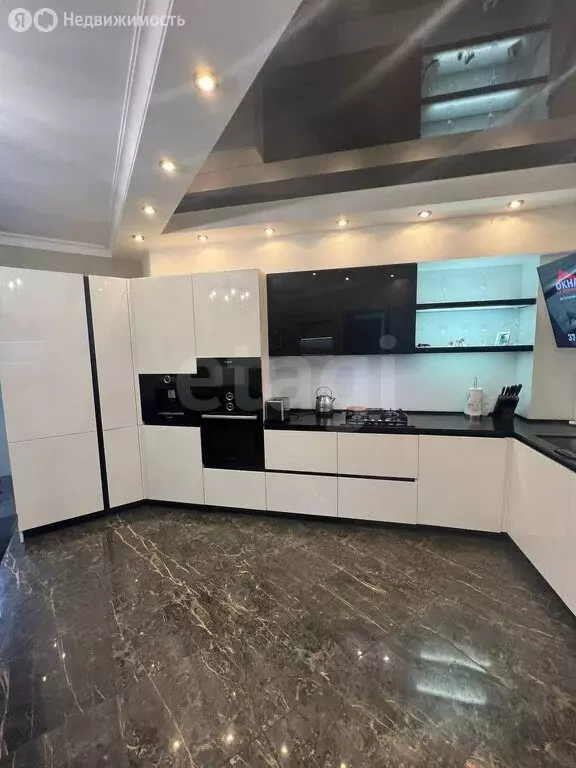 2-комнатная квартира: Пионерский, улица Гагарина, 13 (62 м) - Фото 0