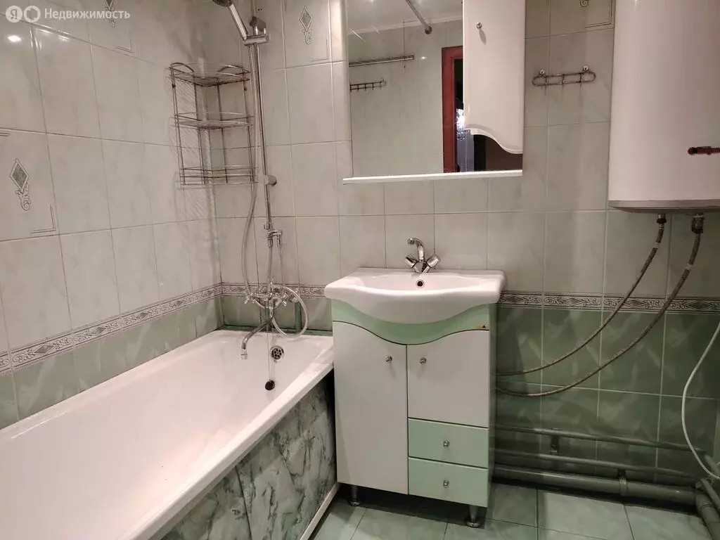 3-комнатная квартира: Екатеринбург, Билимбаевская улица, 7 (67.7 м) - Фото 1