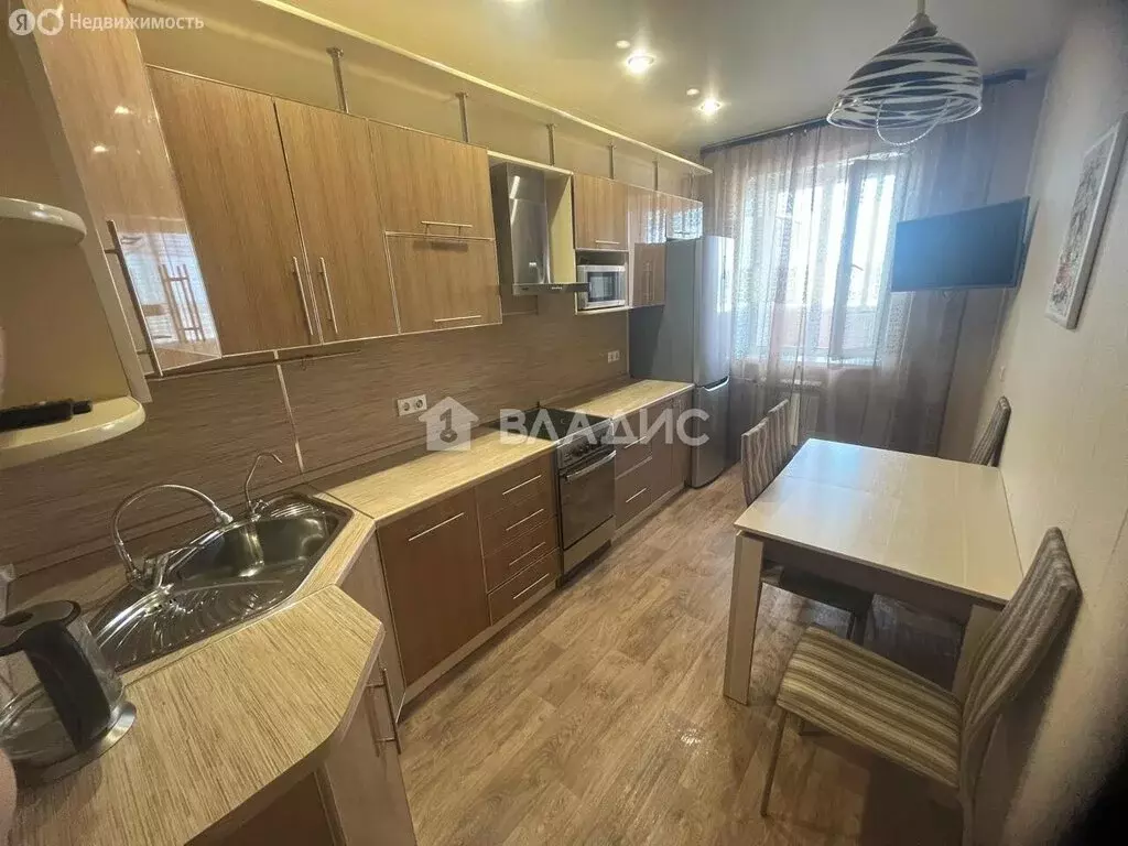 2-комнатная квартира: Благовещенск, улица Василенко, 20/3 (52 м) - Фото 0