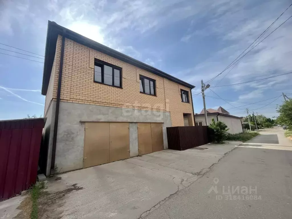 Дом в Астраханская область, Астрахань Рейдовая ул., 31 (216 м) - Фото 0