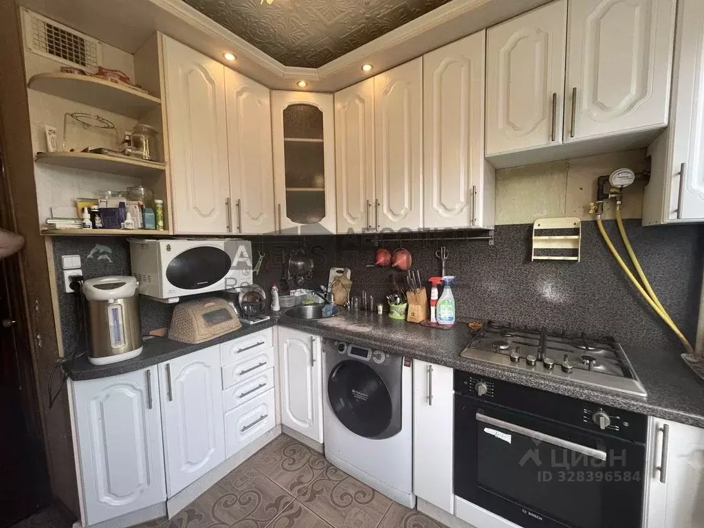 3-к кв. Ленинградская область, Гатчина ул. Генерала Кныша, 7 (72.6 м) - Фото 1