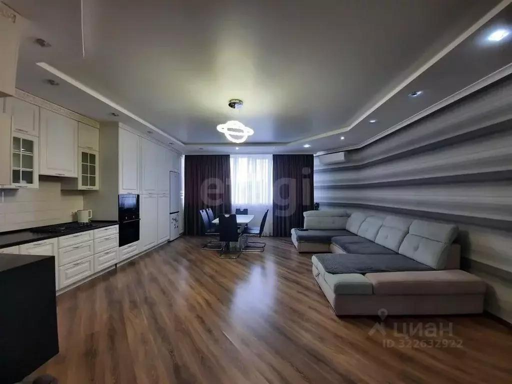 3-к кв. Крым, Симферополь ул. Ковыльная (75.2 м) - Фото 1