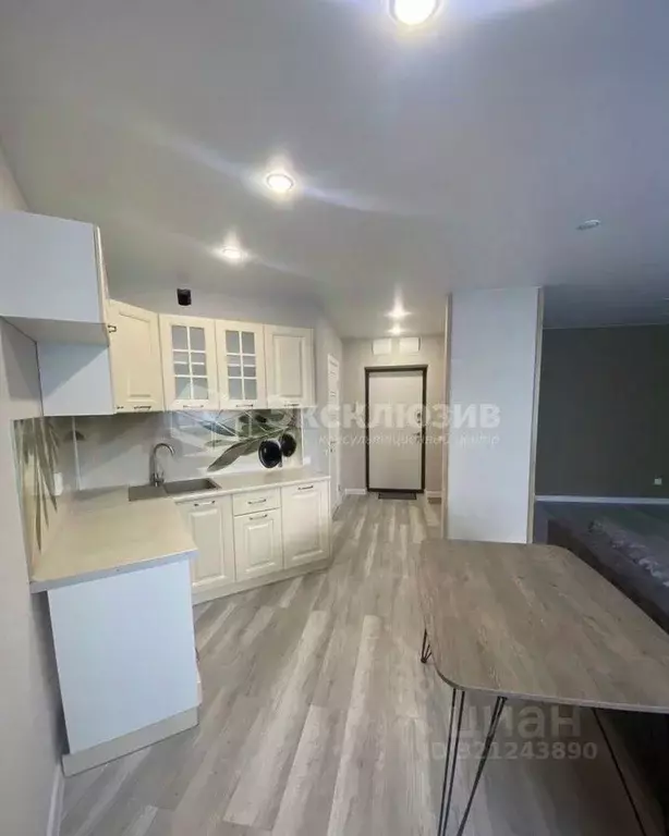 Студия Тюменская область, Тюмень ул. Первооткрывателей, 10 (38.6 м) - Фото 1