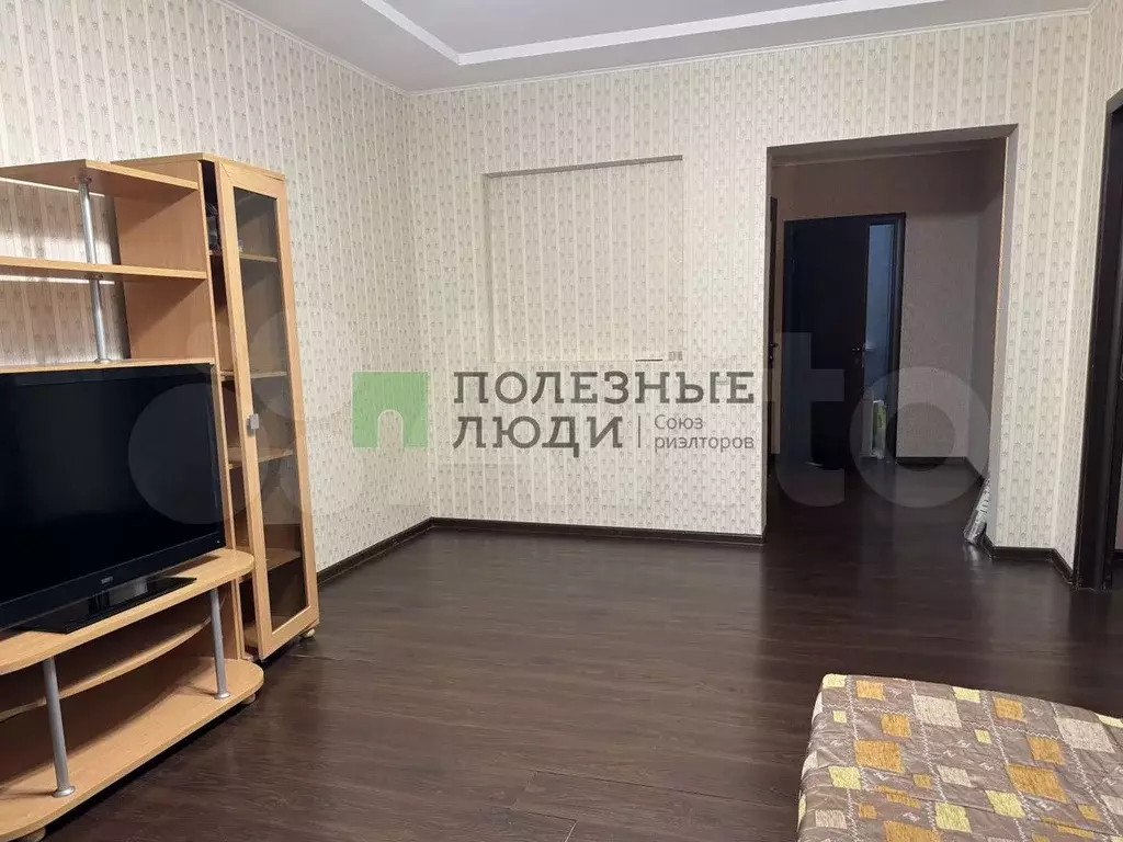 3-к. квартира, 80 м, 1/10 эт. - Фото 1