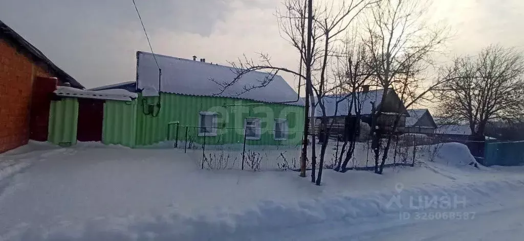 Дом в Белгородская область, Губкинский городской округ, с. Петровки ... - Фото 1