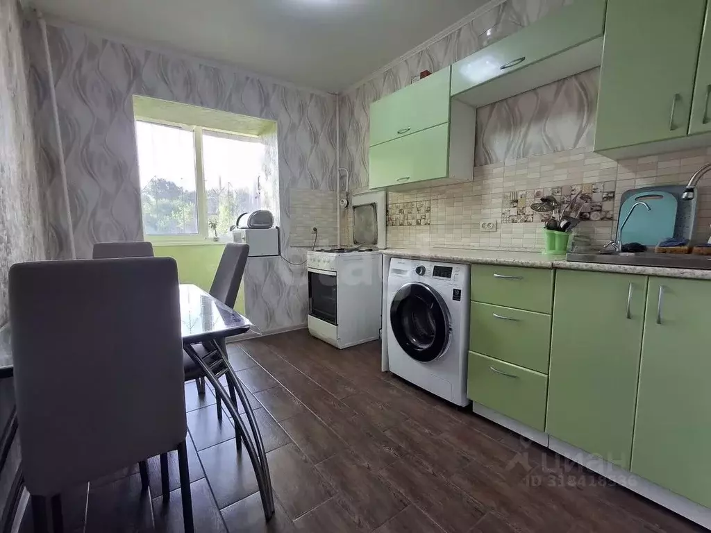 3-к кв. Саратовская область, Энгельс ул. Тельмана, 3а (61.3 м) - Фото 0