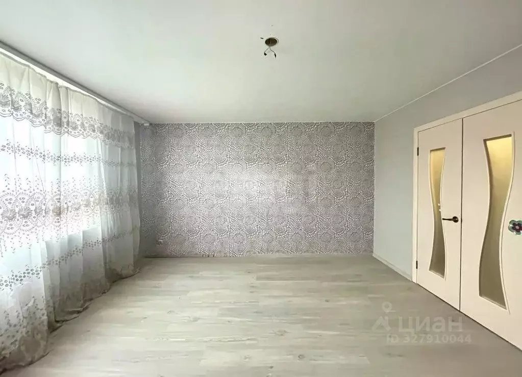 3-к кв. Смоленская область, Ярцево ул. Максима Горького, 53 (64.1 м) - Фото 1