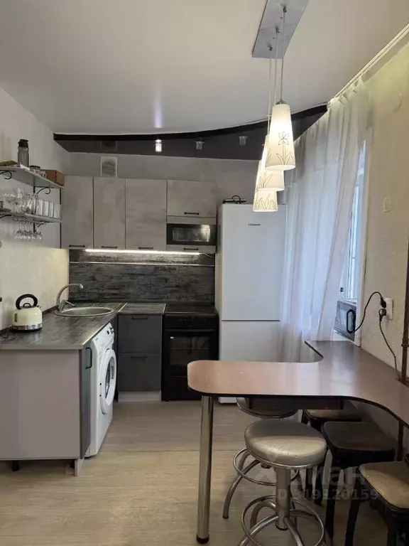 2-к кв. Иркутская область, Братск ул. Макаренко, 4 (42.5 м) - Фото 0
