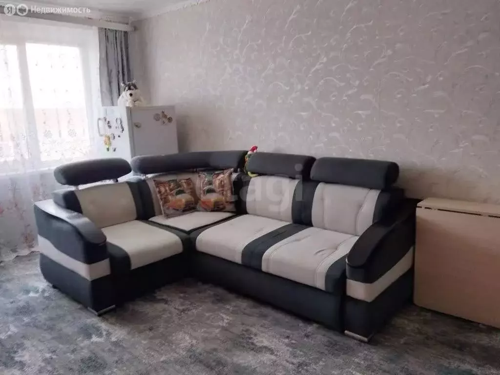 3-комнатная квартира: Петропавловск-Камчатский, улица Лермонтова, 28 ... - Фото 2