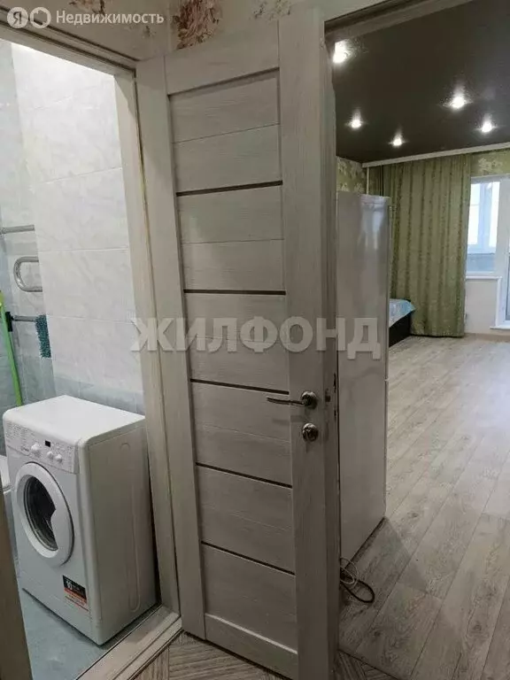 Квартира-студия: Новосибирск, улица Виктора Уса, 4 (31.2 м) - Фото 1