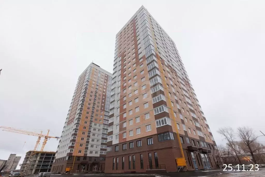 2-к кв. Тюменская область, Тюмень Дамбовская ул., 29к3 (55.8 м) - Фото 1