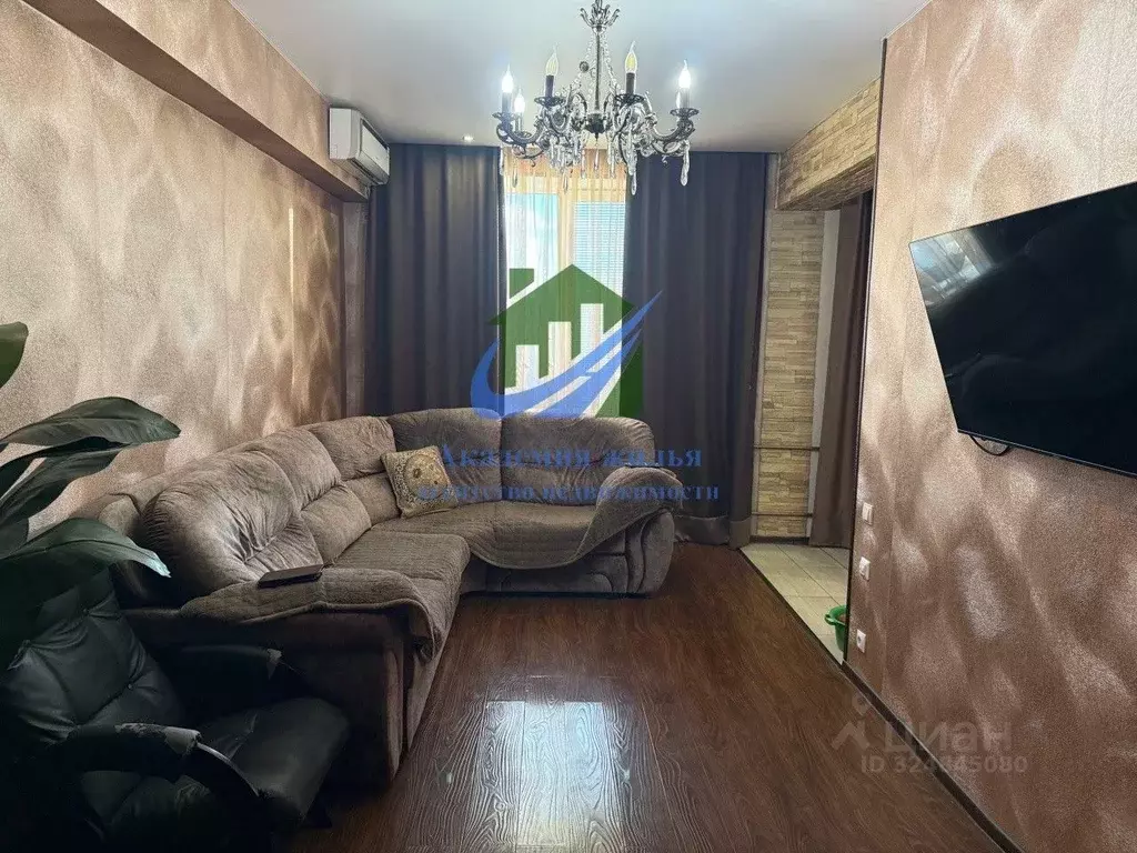 3-к кв. Оренбургская область, Орск просп. Мира, 11 (80.0 м) - Фото 1