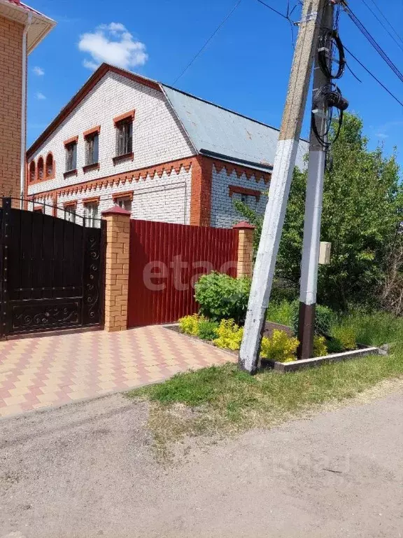 Дом в Воронежская область, Семилуки Южный мкр, ул. Тихая, 2 (179 м) - Фото 0