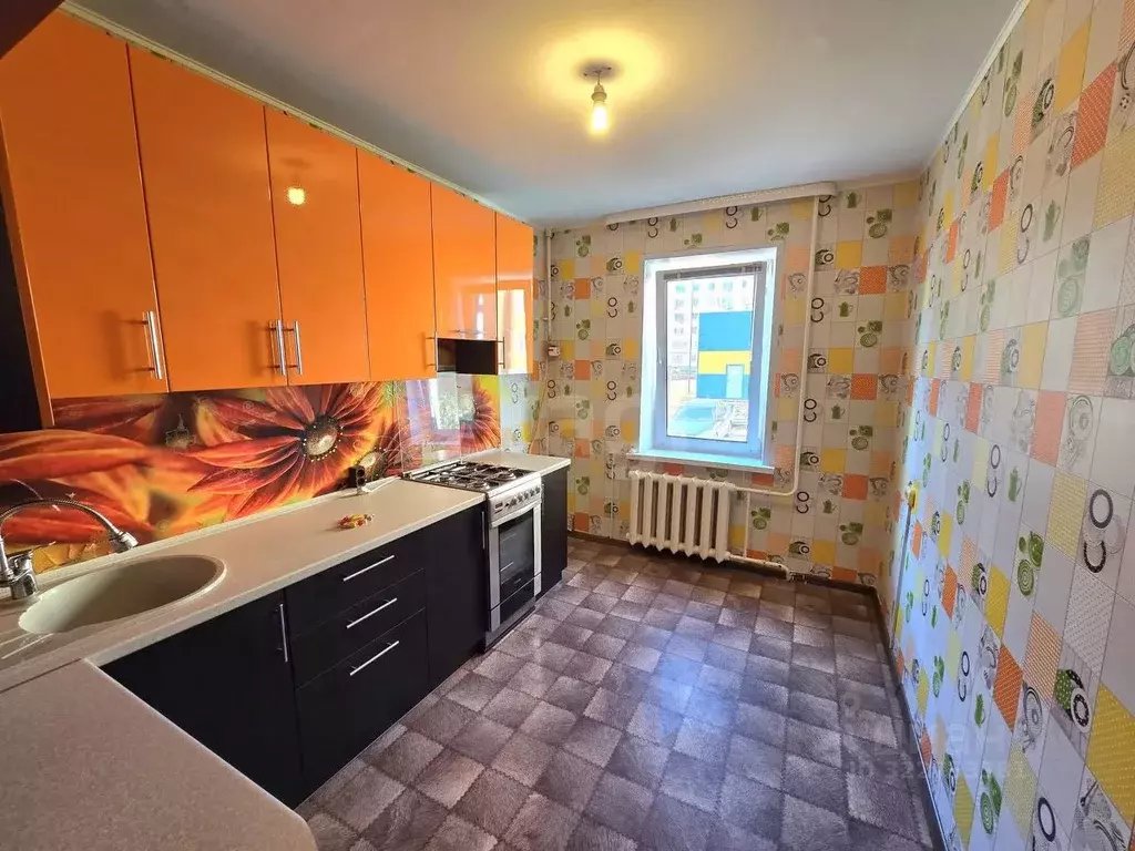 3-к кв. Башкортостан, Стерлитамак Солнечный мкр, ул. Караная Муратова, ... - Фото 0