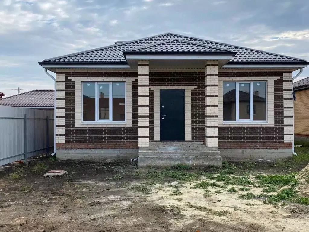 Дом в Ростовская область, Ростов-на-Дону Зрелищная ул. (100 м) - Фото 1