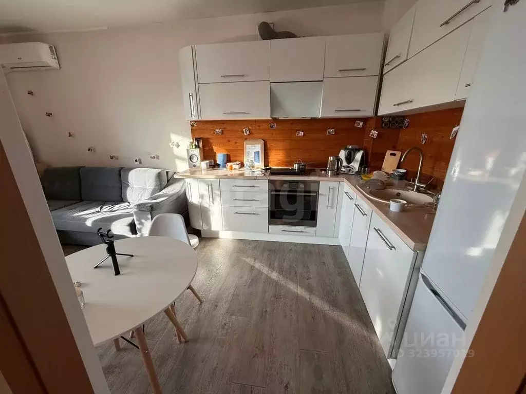 2-к кв. Красноярский край, Красноярск Северный мкр, ул. Урванцева, 10 ... - Фото 1