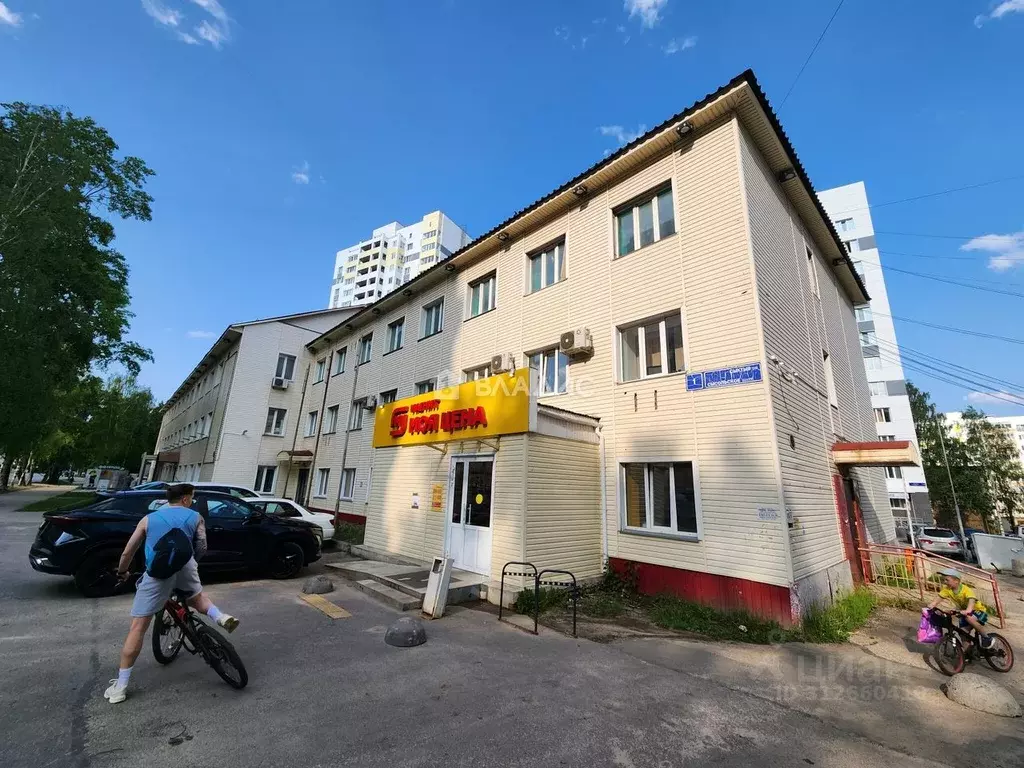 Торговая площадь в Коми, Сыктывкар Сысольское ш., 1 (220 м) - Фото 0