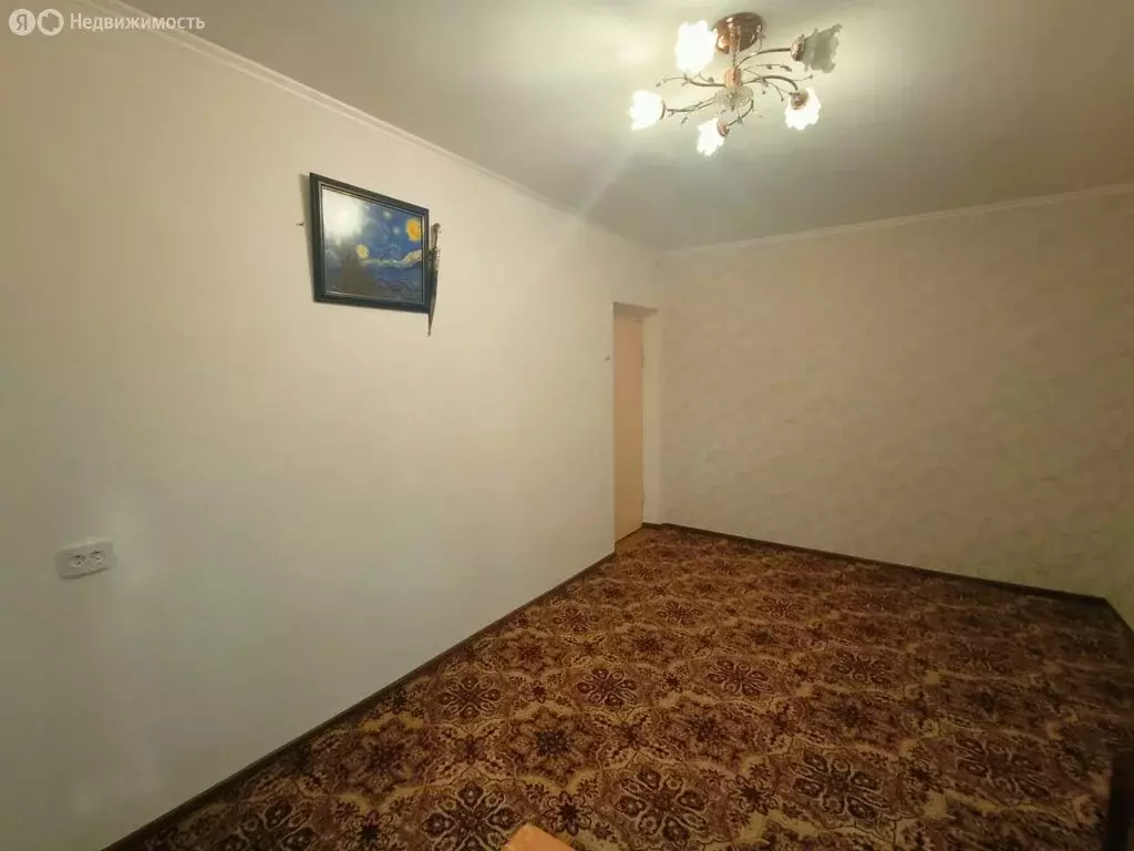 2-комнатная квартира: Лабинск, улица Калинина, 176 (50 м) - Фото 0