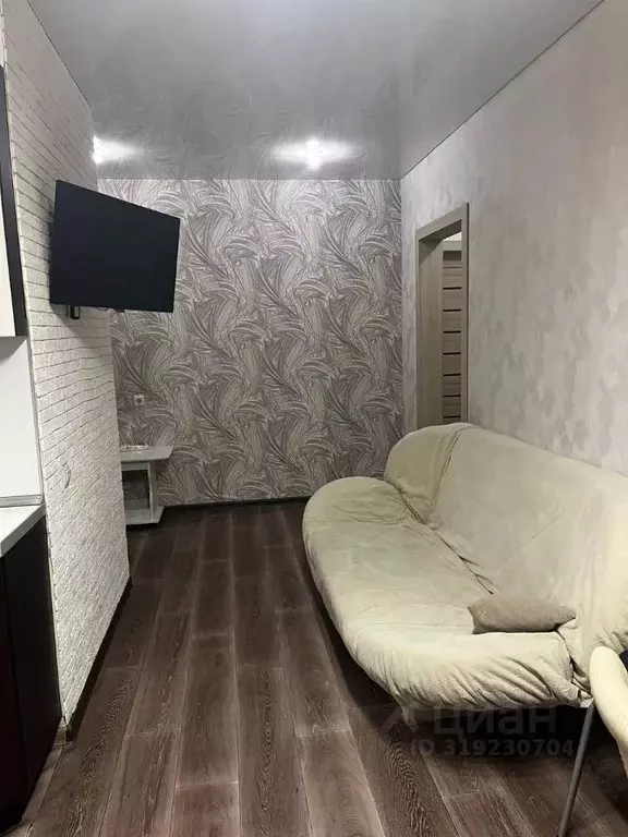 2-к кв. Челябинская область, Чебаркуль ул. Энгельса, 52 (58.0 м) - Фото 1