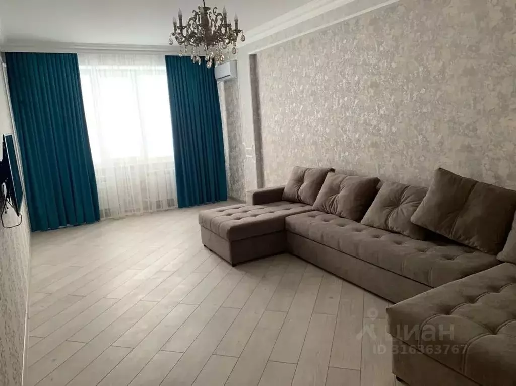 2-к кв. Дагестан, Махачкала ул. Каммаева, 83 (83.0 м) - Фото 1