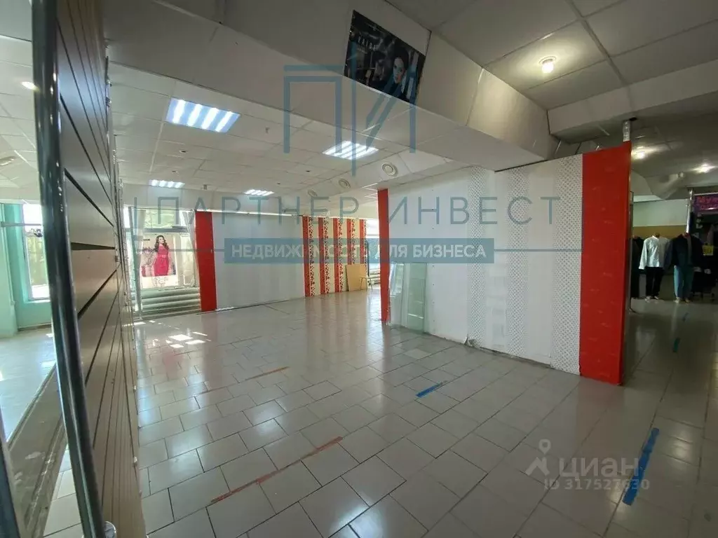 Торговая площадь в Свердловская область, Ирбит Советская ул., 100А/1 ... - Фото 1