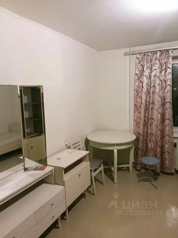 Комната Санкт-Петербург Серебристый бул., 13К1 - Фото 1