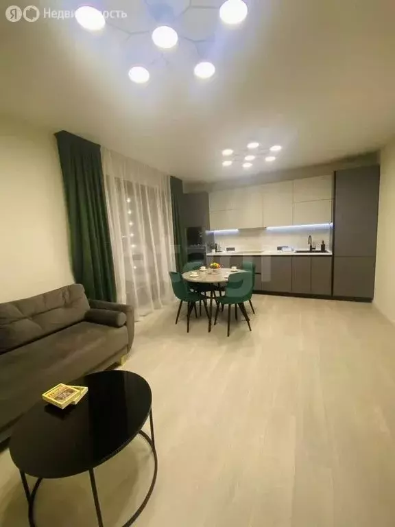 3-комнатная квартира: Набережные Челны, проспект Сююмбике, 36А (64 м) - Фото 2