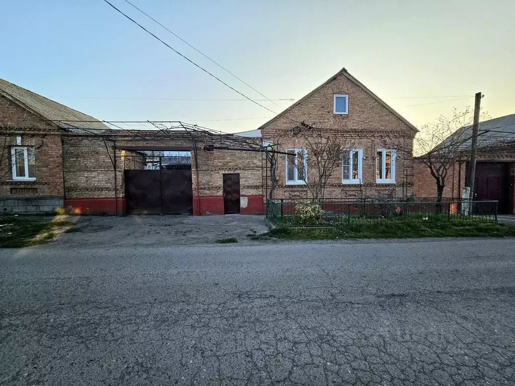 Дом в Северная Осетия, Заводской пгт ул. Магистральная, 84 (85 м) - Фото 1