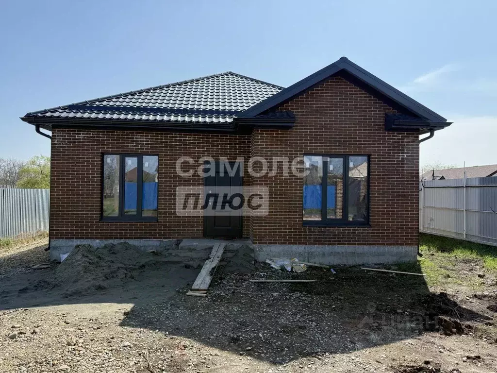 Дом в Краснодарский край, Динская ст-ца ул. Степная (120 м) - Фото 1