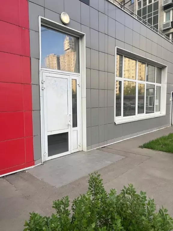 Помещение свободного назначения в Московская область, Химки Молодежная ... - Фото 0