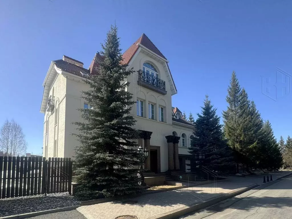 Дом в Свердловская область, Екатеринбург Карасьеозерский кп, ул. ... - Фото 1