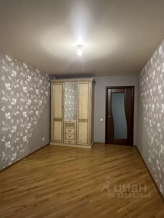 2-к кв. Свердловская область, Екатеринбург ул. Карельская, 53 (66.0 м) - Фото 1