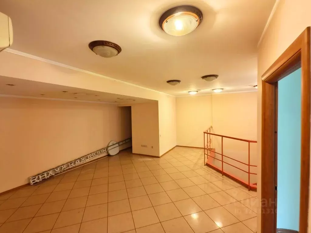 Помещение свободного назначения в Москва ул. Ивана Франко, 6 (300 м) - Фото 2