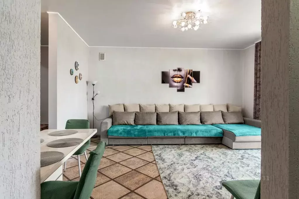 Дом в Краснодарский край, Геленджик ул. Генерала Раевского, 4 (150 м) - Фото 1