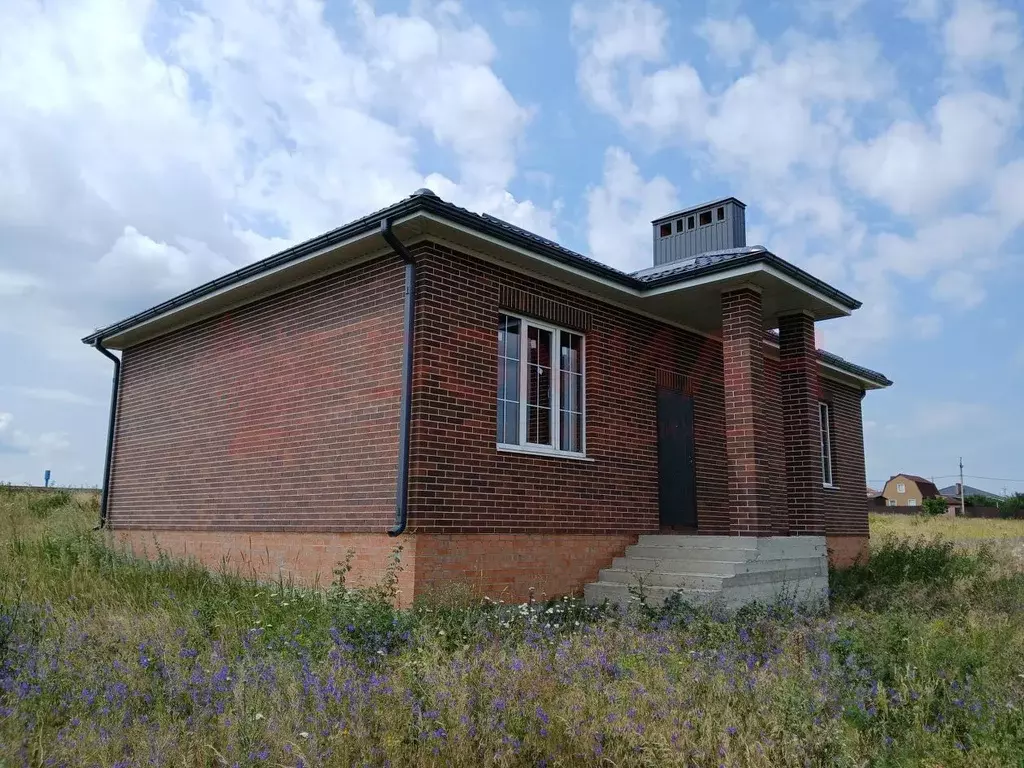 Дом в Ростовская область, Аксайский район, Рассветовское с/пос, пос. ... - Фото 1