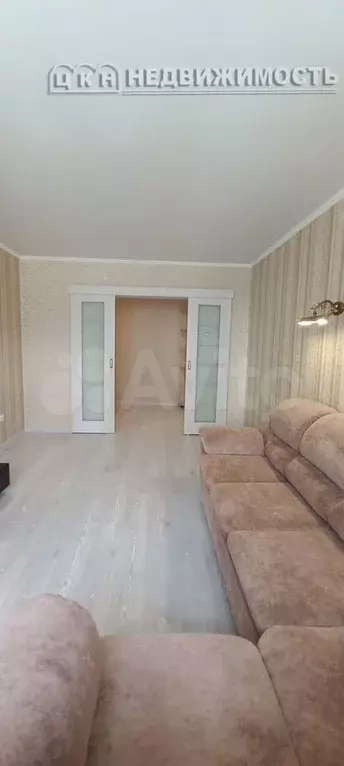 2-к. квартира, 60 м, 4/10 эт. - Фото 0